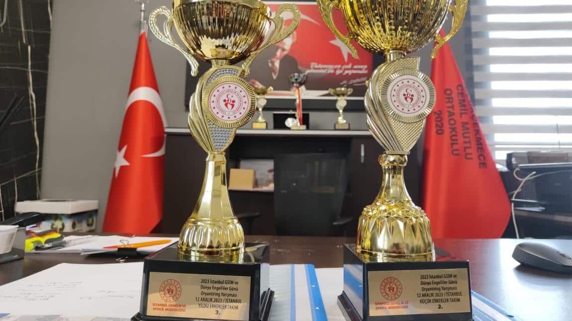 İstanbul Gençlik ve Spor İl Müdürlüğü tarafından düzenlenen Dünya Engelliler Günü Oryantiring Yarışmasında Okulumuz başarılarına bir yenisini ekledi.